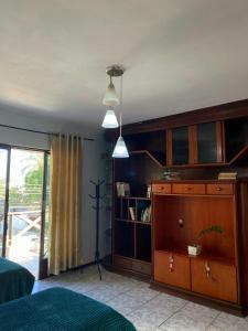 Triana Guest House的厨房或小厨房