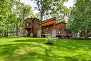 Κήπος έξω από το Short Drive to Itasca State Park - Waterfront Home