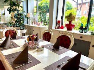 Hotel Alfieri餐厅或其他用餐的地方