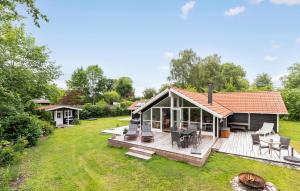 Zahrada ubytování Stunning Home In Dronningmølle