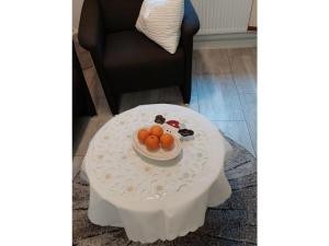 Jídlo v apartmánu nebo okolí + 28 fotografií