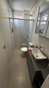 Koupelna v ubytování 605 - Apartamento à 250 metros do mar - Melhor Avaliação! + 19 fotografií