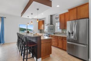 Kuchyň nebo kuchyňský kout v ubytování Coconuts RV Resort