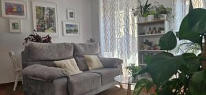 Apartamentos Los Descalzos Ángel With Private Terrace Free Parking的休息区