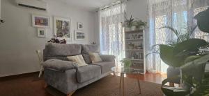 Apartamentos Los Descalzos Ángel With Private Terrace Free Parking的休息区