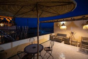 Balkón nebo terasa v ubytování Riad Tafoukt Fes