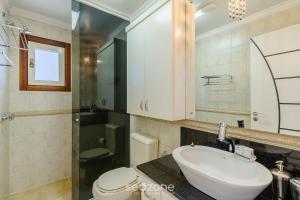 Koupelna v ubytování Apto 3 Quartos Vista p/ Montanhas RLU0302 + 28 fotografií