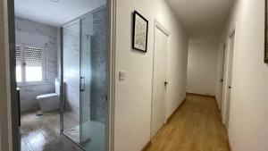 Ένα μπάνιο στο Apartamento céntrico +17 φωτογραφίες