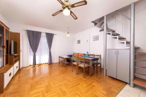 Kuchyň nebo kuchyňský kout v ubytování Apartment in Silo - Insel Krk 13498