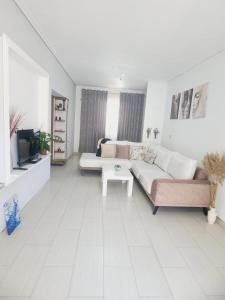 Μια τηλεόραση ή/και κέντρο ψυχαγωγίας στο Vila Goxhaj