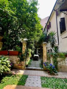 Κήπος έξω από το Residenza Il Cavallo e La Torre