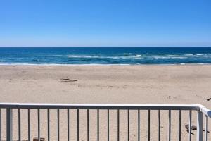 Φυσικό τοπίο κοντά σε αυτή η παραθεριστική κατοικία +21 φωτογραφίες