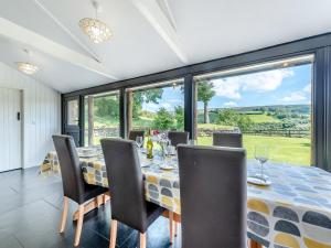 Fotografie z fotogalerie ubytování Rhandir Long House v destinaci Ffair-fâch