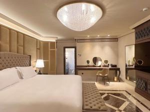 Posteľ alebo postele v izbe v ubytovaní Sofitel Barcelona Skipper