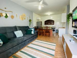 TV a/nebo společenská místnost v ubytování Fregatti´s Beach Mongaguá