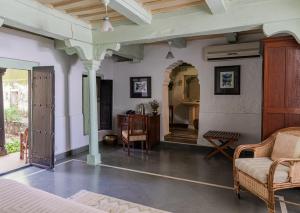 Posezení v ubytování Ahilya Fort