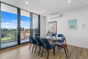Χώρος καθιστικού στο Prime 3BR Apt with Parking & ICC & DarlingHarbour-10 mins walk