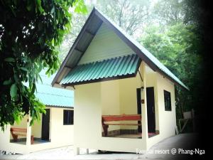 El edificio en el que está el resort 27 fotos más