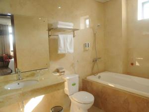 Ένα μπάνιο στο Phoenix Hotel 3 +52 φωτογραφίες