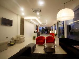 Posezení v ubytování Place2Stay Business Hotel @ Waterfront