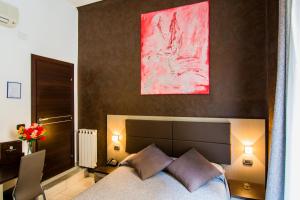 Postel nebo postele na pokoji v ubytování Hotel Charter + 35 fotografií