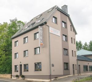 Budova, kde se hotel nachází