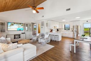 Μια τηλεόραση ή/και κέντρο ψυχαγωγίας στο 7121 - The Shelter