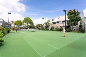Tenis a/nebo squash v ubytování Nautilus Noosa Resort nebo okolí