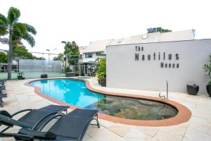 Bazén v ubytování Nautilus Noosa Resort nebo v jeho okolí