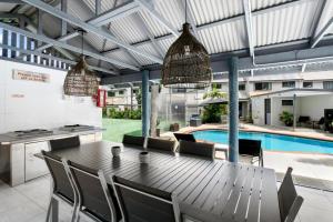 Bazén v ubytování Nautilus Noosa Resort nebo v jeho okolí