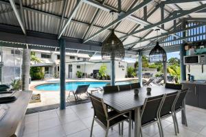 Bazén v ubytování Nautilus Noosa Resort nebo v jeho okolí