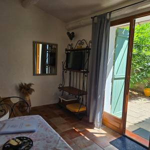Μια τηλεόραση ή/και κέντρο ψυχαγωγίας στο Mas de Plisset