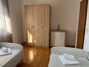 Gallery image of Kairos apartman in Stara Novalja +14 photos