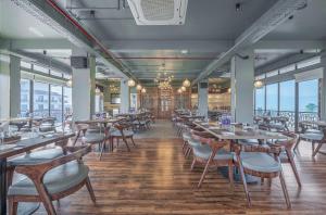 Mystique Mayong Resort餐厅或其他用餐的地方