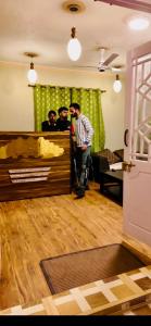 Επισκέπτες που μένουν στο Hotel Blissful Residency