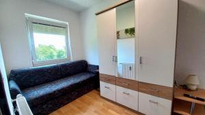 Η κουζίνα ή μικρή κουζίνα στο RUTH Haus KMB Seeblickappartement am Ossiacher See, Hallenbad, Skiarena Gerlitzen