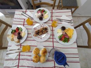 Makanan di atau berdekatan hotel