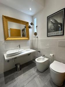 Ένα μπάνιο στο Apartment Florence Today with a private balcony