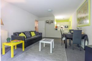 Ruang duduk di Apartment with terrace 2 or 4 people +7 gambar