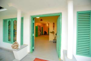 Gambar di galeri bagi Lazy Monkey Surfhostel - Sri Lanka di Hiriketiya
