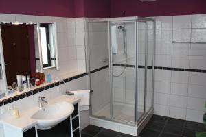 Koupelna v ubytování Hotel Zum kühlen Grunde
