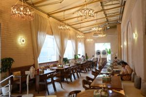 Restoran või mõni muu söögikoht majutusasutuses Ramee Techome