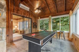 Bordtennis på River Oasis eller i nærheden