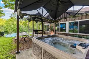 Swimmingpoolen hos eller tæt på River Oasis