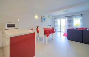 Kuchyň nebo kuchyňský kout v ubytování Apartment Malinska 34