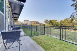 Φωτογραφία από το άλμπουμ του Blueground Austin pool nr Walnut Creek Park ATX-260 στο Ώστιν