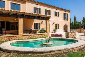 Bazén v ubytování Finca Son Moix nebo v jeho okolí + 44 fotografií