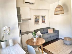 Χώρος καθιστικού στο La Treille By La Familia +39 φωτογραφίες