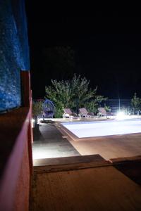 Bazén v ubytování Blue Escape nebo v jeho okolí