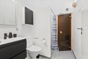 Ένα μπάνιο στο 746-Hvide-Sande-Slusen-46 +27 φωτογραφίες